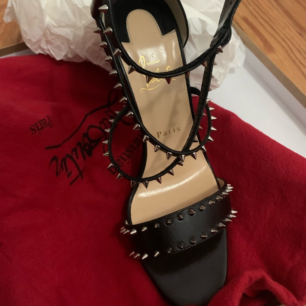 Choca spikes 100 louboutin